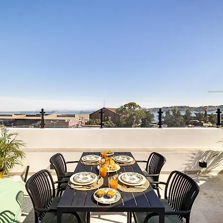 Whome Brand New Lisbon Rooftop With River View Exterior photo