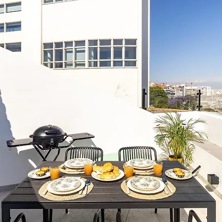 Whome Brand New Lisbon Rooftop With River View Exterior photo
